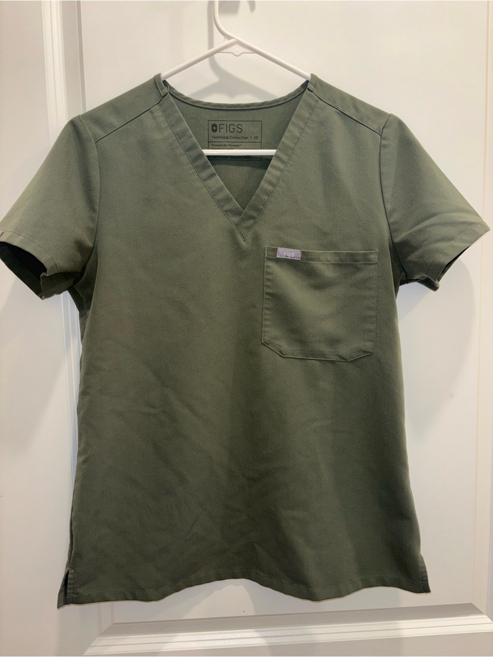 FIGS Olive Green V-Neck Scrub Top Size XS